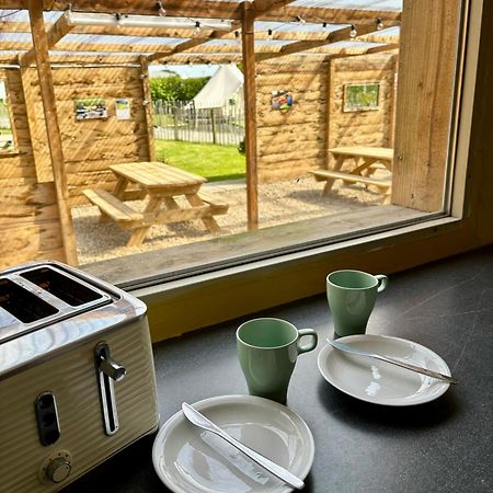 Carrowmena School House & Glamping Otel Limavady Dış mekan fotoğraf